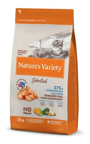 Natures variety selected sterilized norwegian salmon